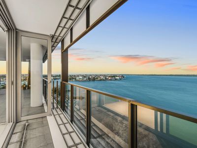 26701 / 2 Ephraim Island Parade, Paradise Point