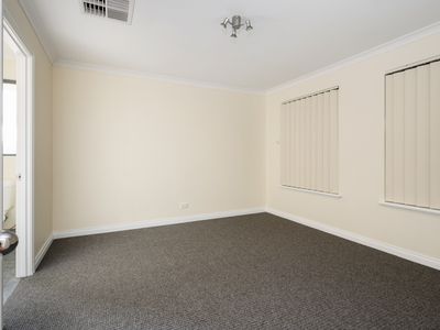 14 Smythe Drive, Broadwood