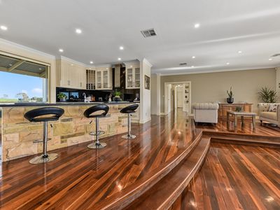 212 Wynham Road, Moorak