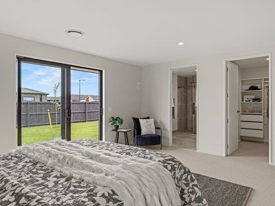 30 Guinevere Drive, Lincoln