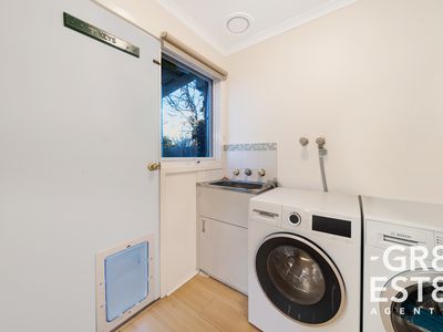 9 Greenshank court , Carrum Downs