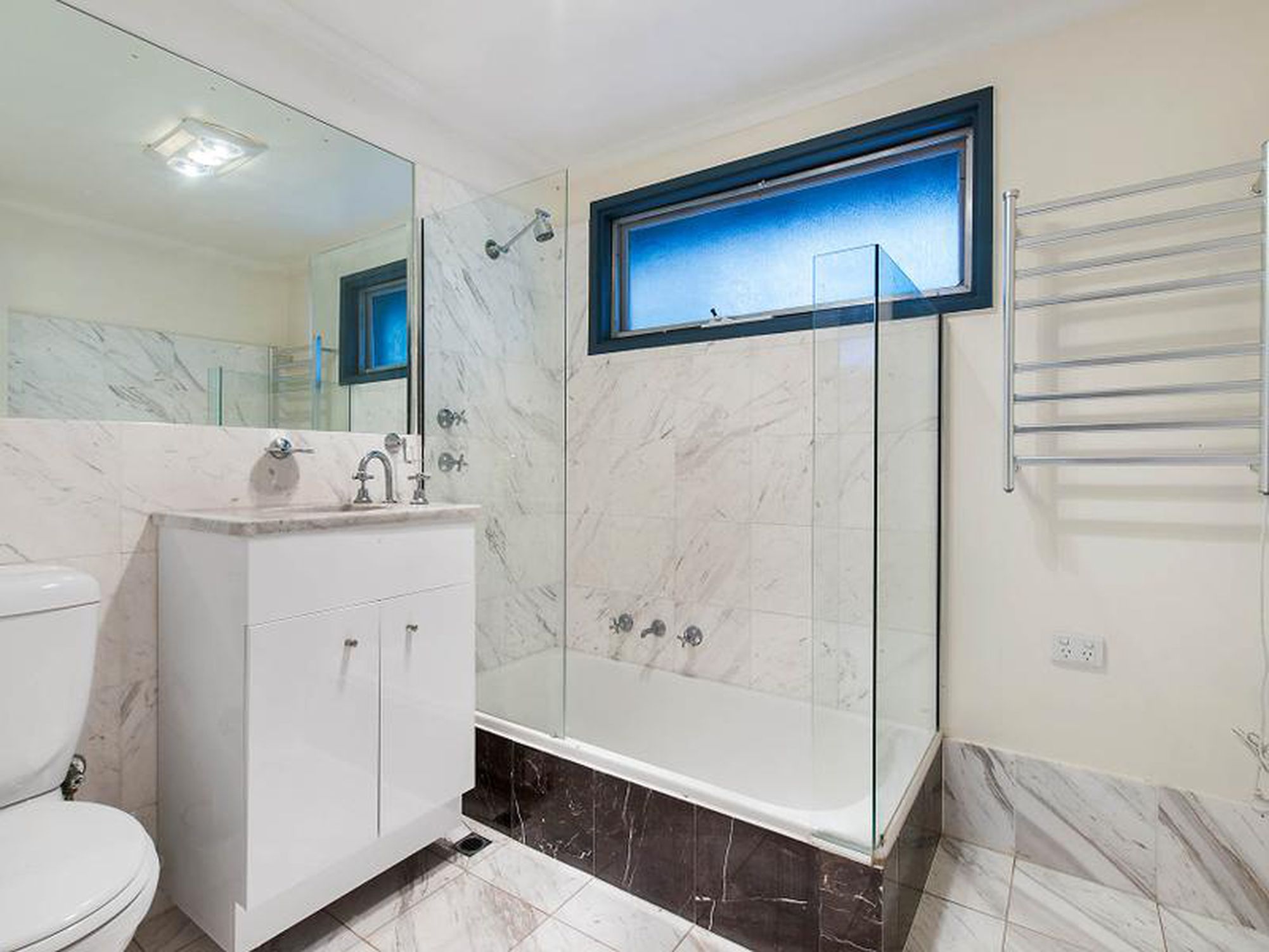 19 Curlew Court, Semaphore Park
