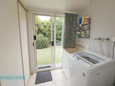 16 Emperor St, Woodgate