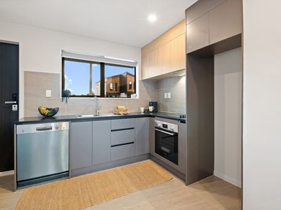 41 Red Arches Road, Henderson