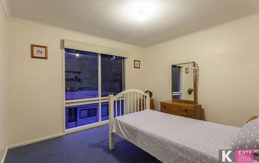 10 Corringham Road, Beaconsfield Upper