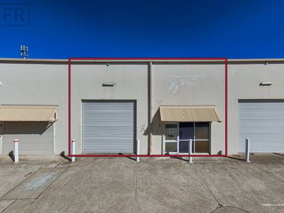 2/235 Barrington Street, Bibra Lake