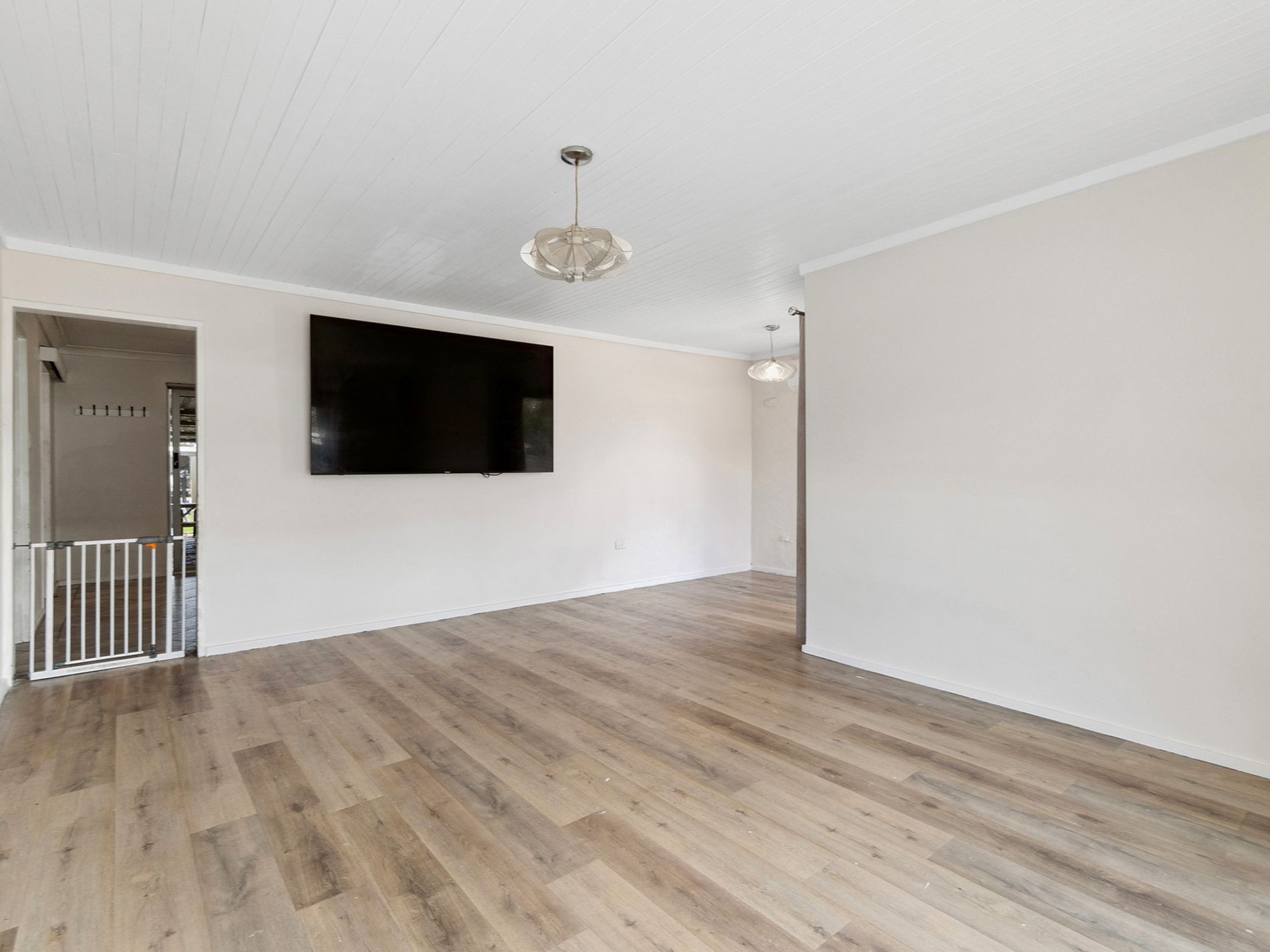 5 St Georges Avenue, Champion Lakes