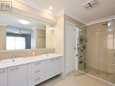 83 Fraser Street, East Fremantle