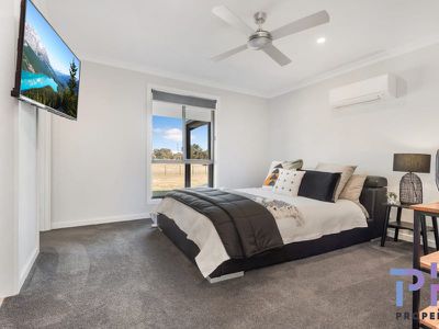 8 Montgomery Lane, Lockwood