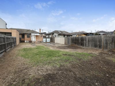 94 Raleigh Road, Maribyrnong