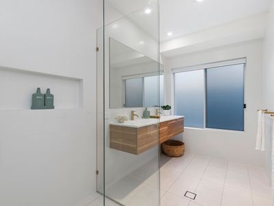 4 Brush Box Place, Wakerley