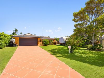 13 Timana Avenue, Mermaid Waters