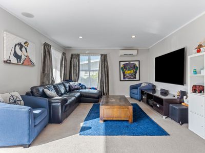 1/296 Wairau Road, Glenfield