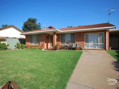 6 Parkland Place, Dubbo
