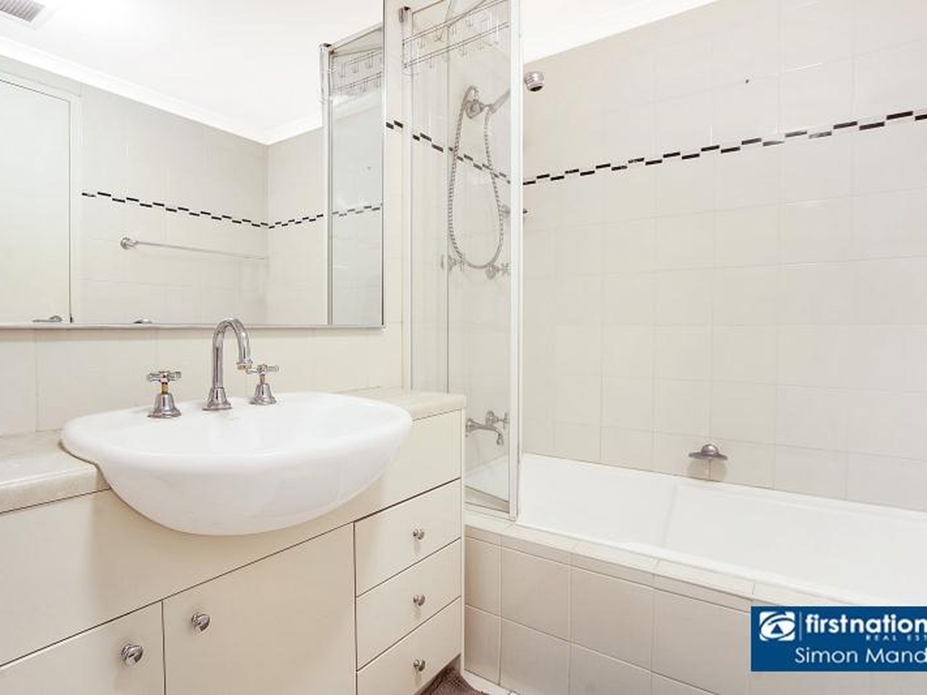 5 Rockdale Plaza Drive, Rockdale