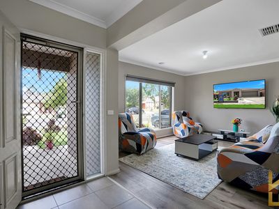 74 Kinglake Drive, Manor Lakes