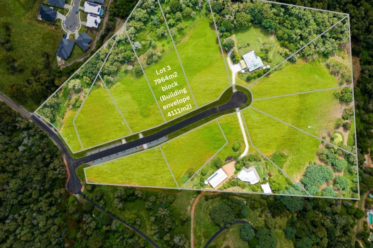 Build your dream home on this 7964m2 acreage block with views positioned half way between Brisbane and the Gold Coast