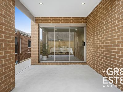 18 Aurora Drive, Cranbourne West
