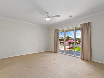 40 Marilyn Way, Sale