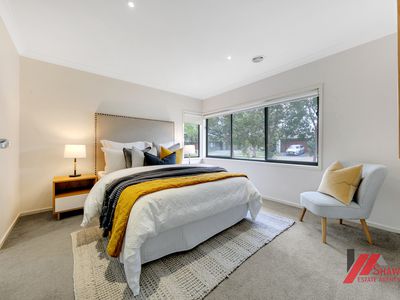 12 Bindarri Road, Manor Lakes