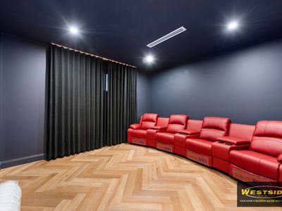 31 Alrose Gr, Deanside