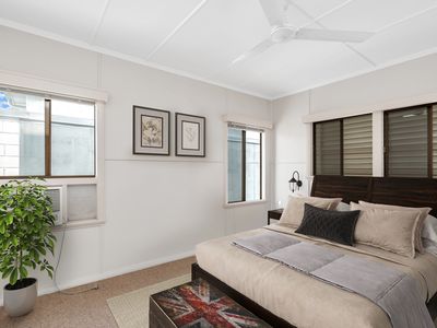 120 Mcleod Street, Cairns City