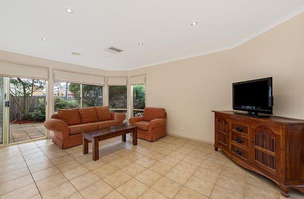 5 Petre Court, Roxburgh Park