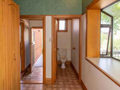 32 Garfield Avenue, Roslyn