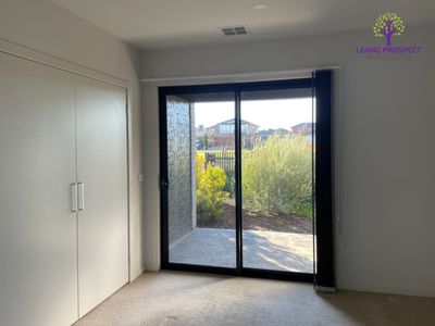 2 Broadside Walk, Point Cook