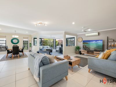 5 Cove Street, Burnett Heads