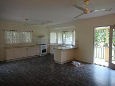 12 Racecourse Road, Cooktown