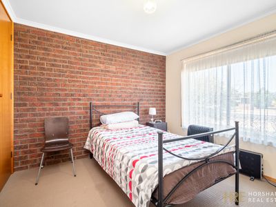 1 / 12 Remlaw Road, Horsham
