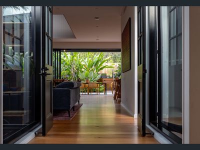 12 Lodge Street, Toowong