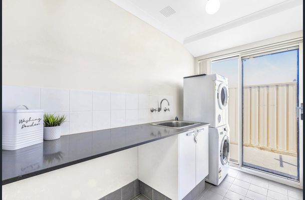 28 Southport Dr, Baldivis