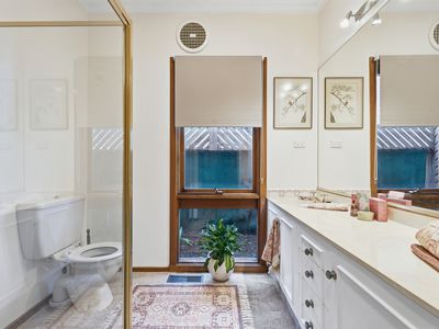 14 SEVES STREET, Altona