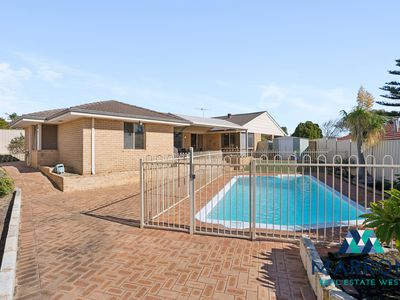 12 Bindoo Rise, Woodvale