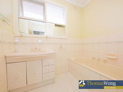 28 Koonung Road, Blackburn North