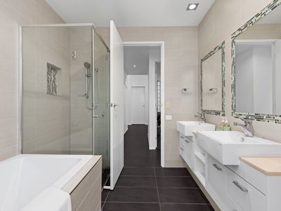 65 Red Gum Crescent, Wakerley