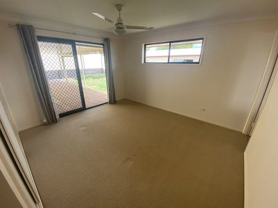 32 Hillview Parade, Kingaroy