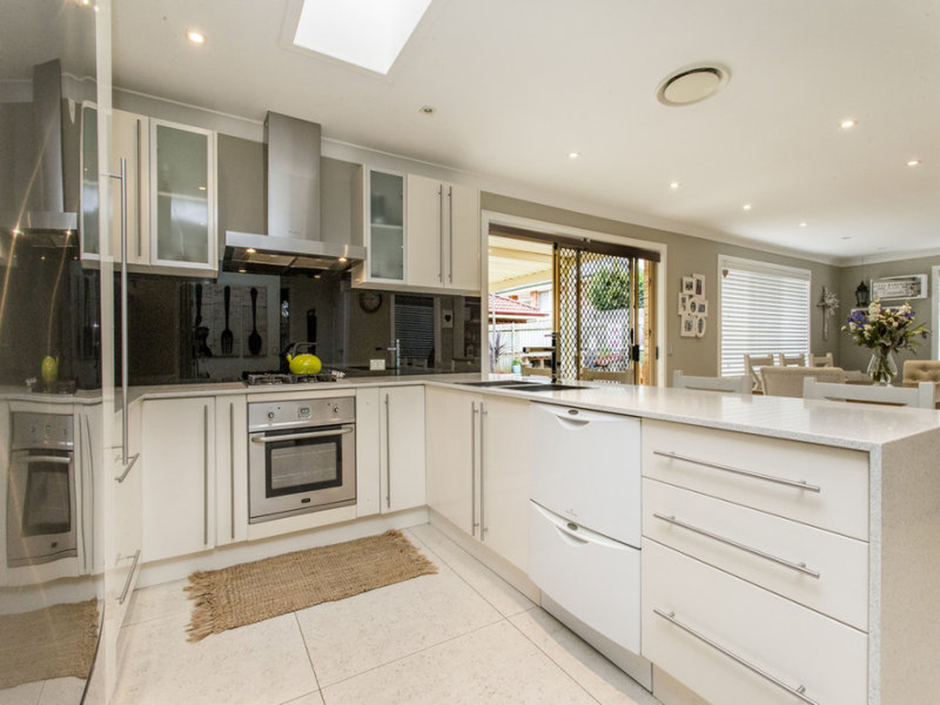 5 Woburn Place, GLENMORE PARK