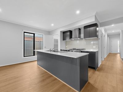 34 Tomatina Way, Berwick