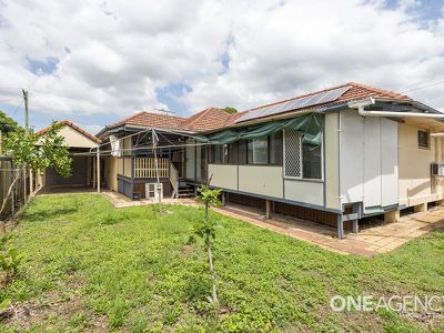 14 Sunbird St, Inala