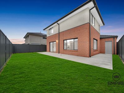 32 Theatre Circuit, Clyde North