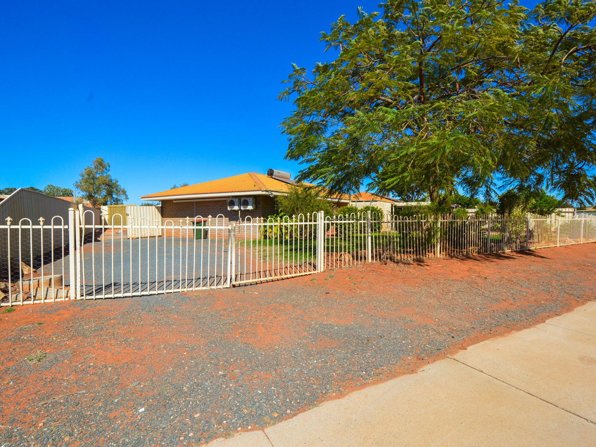 4 Yanderra Crescent, South Hedland