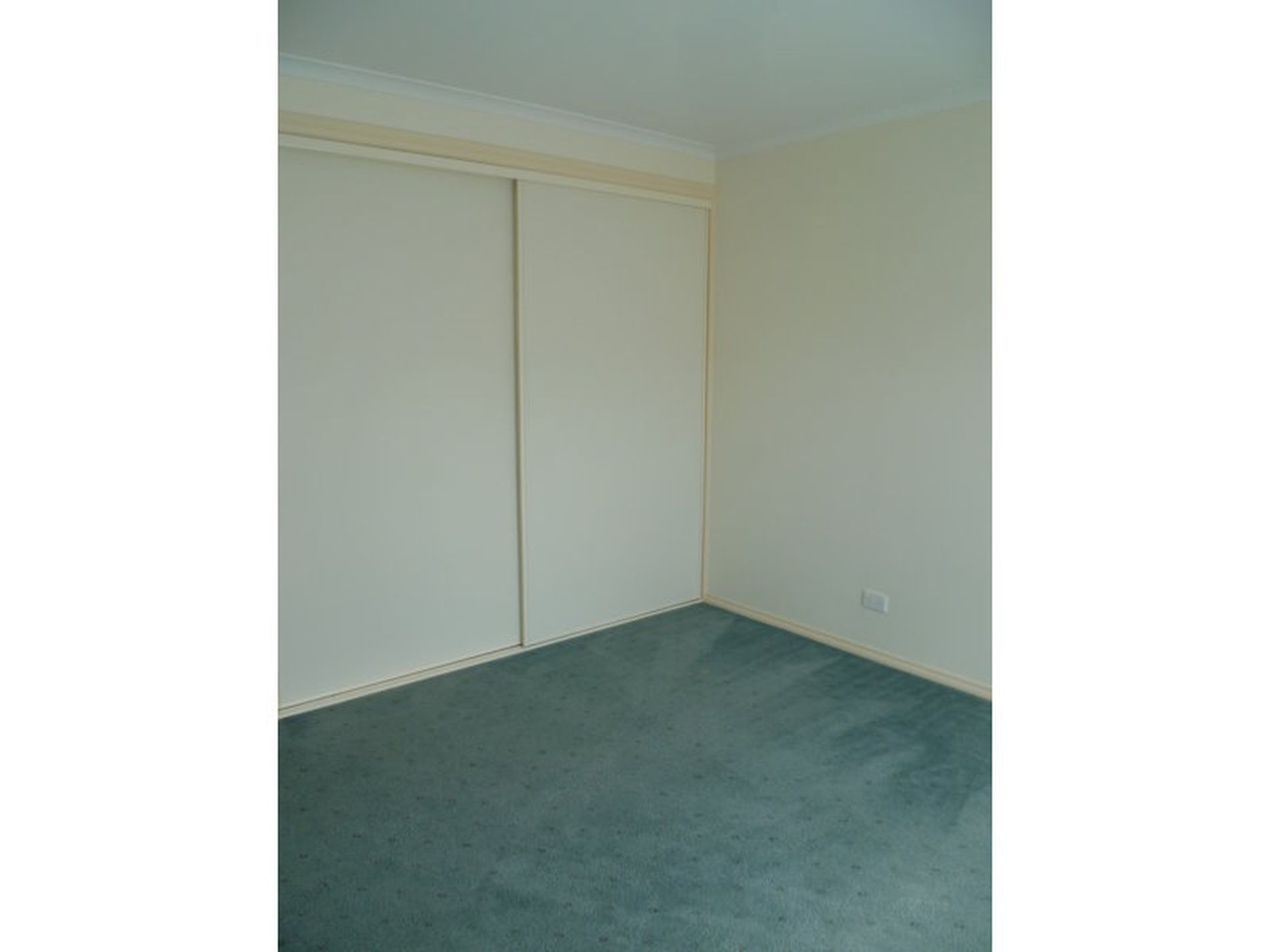 2 / 3 Pratt Court, Bell Post Hill