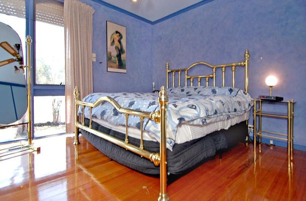 26 Fairbank Ave, Gladstone Park
