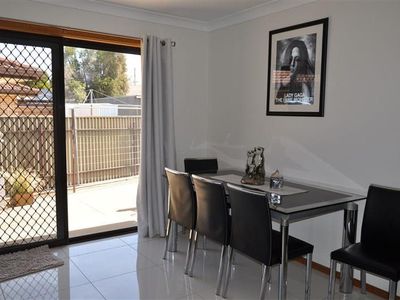 7 Queen Street, Forbes