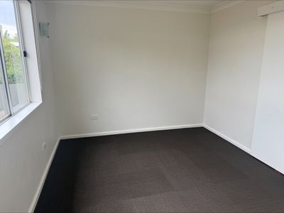 11 Kookaburra, Parkes