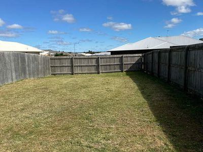 2 / 21 Magpie Drive, Cambooya
