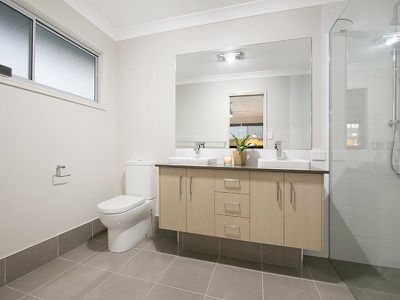 95 Cooper Crescent, Rochedale